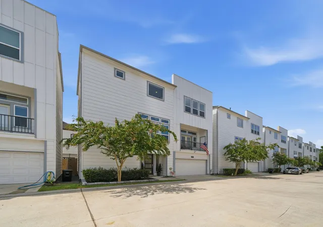 1st image of 9007 Lonestar River Ln, Houston, TX 77080 | MLS# 80823443