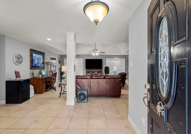 Photo 4 of Single family home for sale at 3902 18th Street N, Texas City, TX 77590 | MLS# 23390401 | Listing updated on 2026-08-11