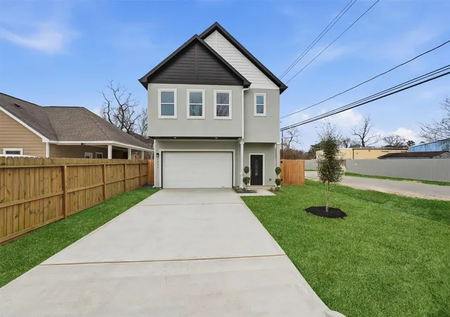 Photo 1 of Single family home for sale at 2825 De Soto St, Houston, TX 77091 | MLS# 70195180 | Listing updated on 2026-09-19