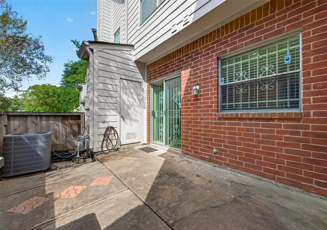 35th image of 2930 Grants Lake Blvd #2202, Sugar Land, TX 77479 | MLS# 66989893