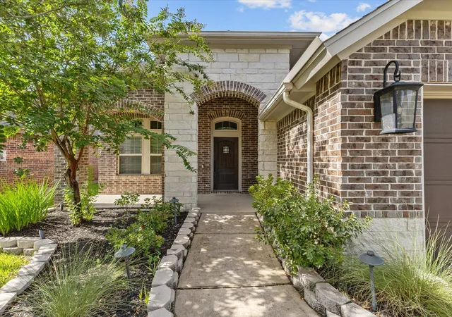 Photo 2 of Single family home for sale at 12411 Point Arbor Ct, Tomball, TX 77377 | MLS# 57293318 | Listing updated on 2026-08-26