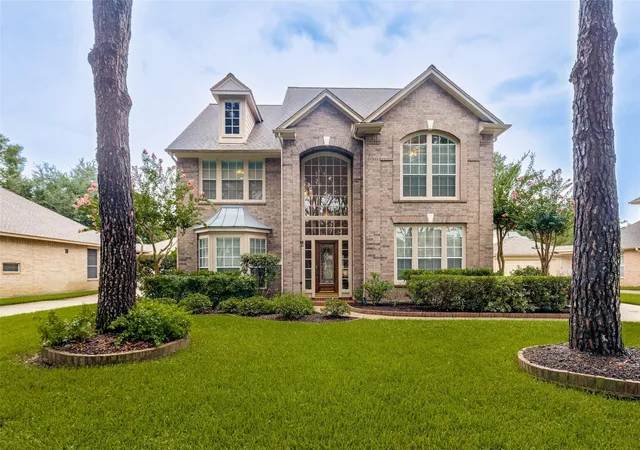 Photo 2 of Single family home for sale at 9407 Walnut Brk Ct, Houston, TX 77040 | MLS# 46317422 | Listing updated on 2026-08-15