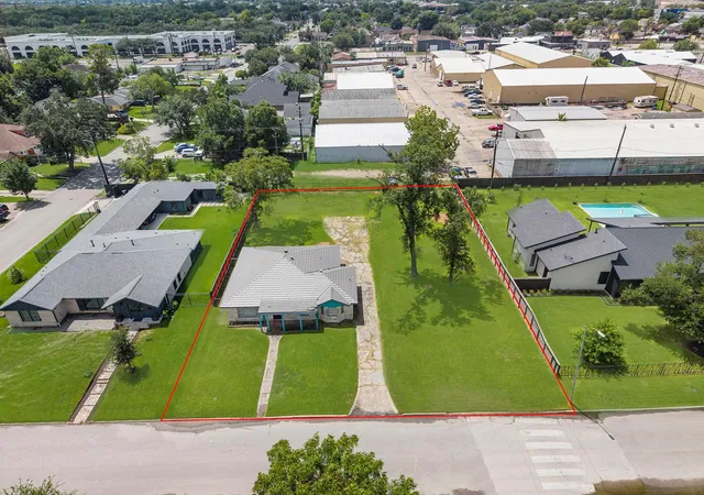 Photo 2 of Single family home for sale at 6234 Jefferson St, Houston, TX 77023 | MLS# 78700363 | Listing updated on 2026-08-15