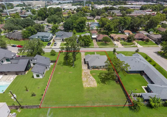 Photo 3 of Single family home for sale at 6234 Jefferson St, Houston, TX 77023 | MLS# 78700363 | Listing updated on 2026-08-15