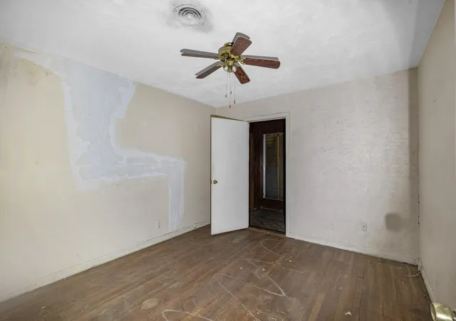 Photo 3 of Single family home for sale at 6234 Jefferson St, Houston, TX 77023 | MLS# 78700363 | Listing updated on 2026-08-15