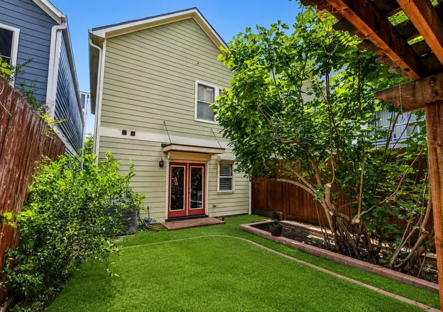 Photo 1 of Single family home for sale at 1513 Dorothy St, Houston, TX 77008 | MLS# 77052124 | Listing updated on 2026-09-07
