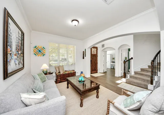 5th image of 6137 Aspen Pass Dr, Houston, TX 77345 | MLS# 35478050