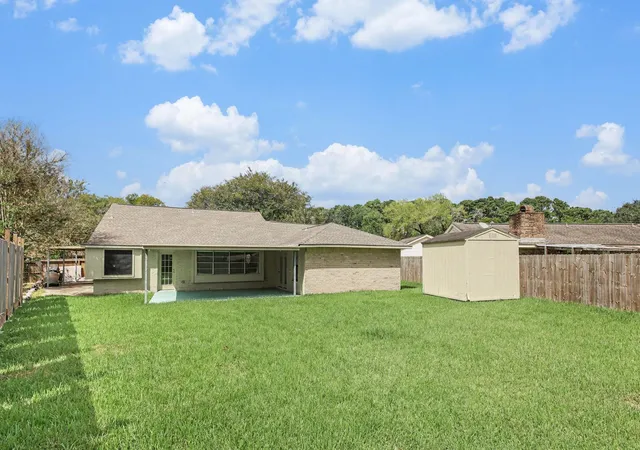 22nd image of 16422 Hibiscus Ln, Friendswood, TX 77546 | MLS# 77044547