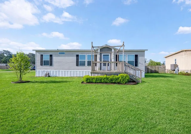 Photo 3 of Single family home for sale at 17680 Old Hwy 105 E, Conroe, TX 77306 | MLS# 94578430 | Listing updated on 2026-09-19