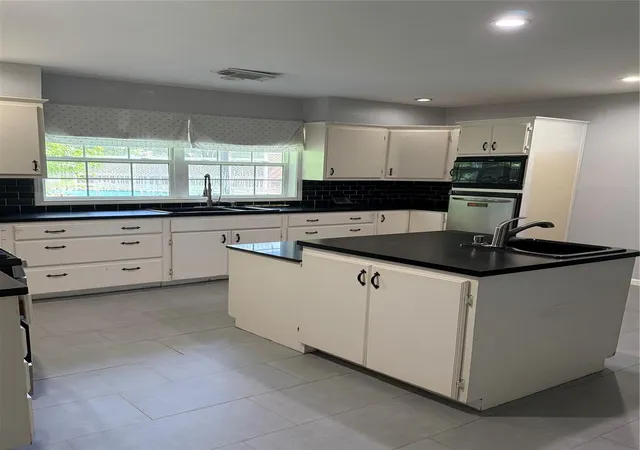 2nd image of 707 S Mccarty Ave, Eagle Lake, TX 77434 | MLS# 23302457