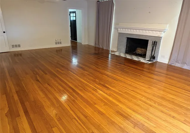 Photo 4 of Single family home for sale at 707 S Mccarty Ave, Eagle Lake, TX 77434 | MLS# 23302457 | Listing updated on 2026-08-11
