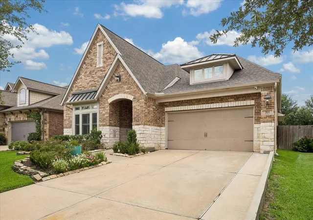 27th image of 713 Victory Terrace Ln, Friendswood, TX 77546 | MLS# 38956531