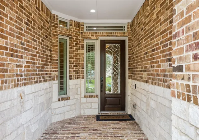 2nd image of 713 Victory Terrace Ln, Friendswood, TX 77546 | MLS# 38956531