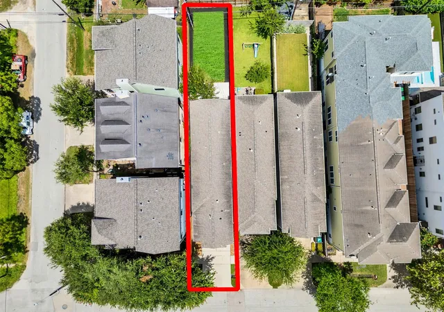 22nd image of 545 W 25th St, Houston, TX 77008 | MLS# 54471169