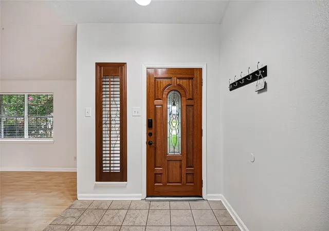 3rd image of 16419 Barcelona Dr, Friendswood, TX 77546 | MLS# 24319218