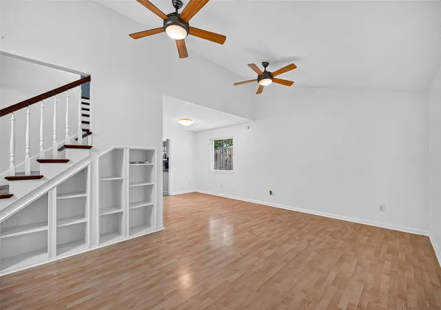 5th image of 16419 Barcelona Dr, Friendswood, TX 77546 | MLS# 24319218