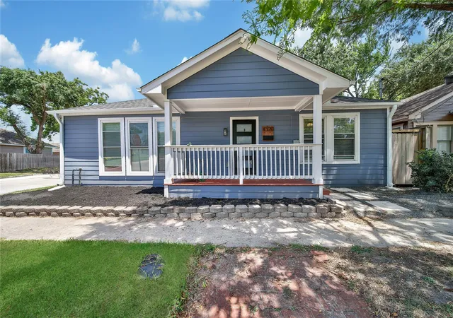 1st image of 4320 Julian St, Houston, TX 77009 | MLS# 30756458