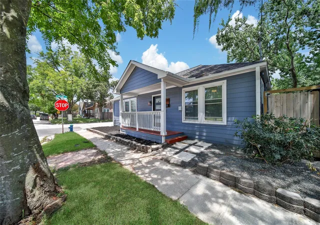 2nd image of 4320 Julian St, Houston, TX 77009 | MLS# 30756458