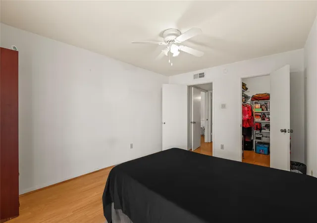 Listing Photo 5 - Condo for sale in building located at 6606 De Moss Dr, Houston, TX 77074 - Unit #208