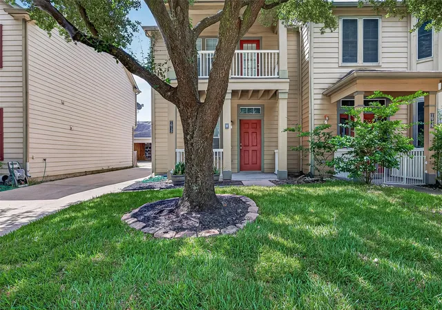 Photo 2 of Townhouse for sale at 16735 Pine Castle Dr, Houston, TX 77095 | MLS# 33559883 | Listing updated on 2026-08-24