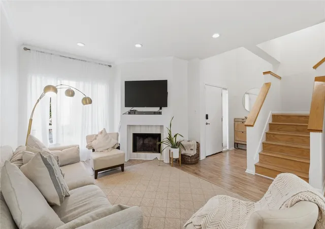 1st image of 2100 Huldy St #4, Houston, TX 77019 | MLS# 24206393