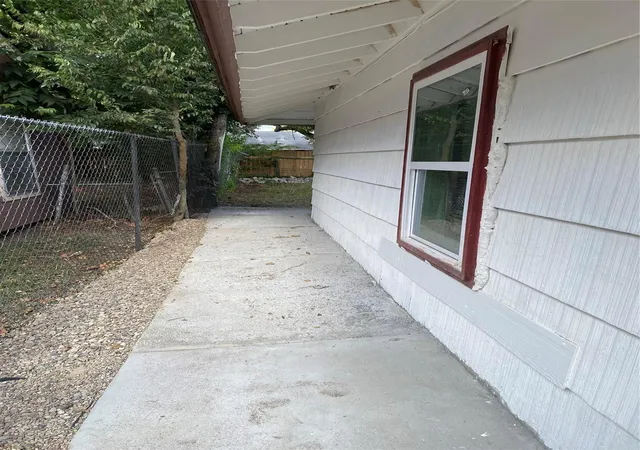 3rd image of 6031 Glenhurst Dr, Houston, TX 77033 | MLS# 19944500