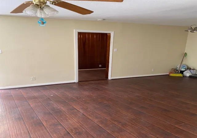 4th image of 6031 Glenhurst Dr, Houston, TX 77033 | MLS# 19944500