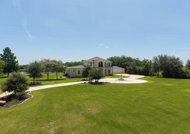 4th image of 1024 Colibri Lake Ln, Waller, TX 77484 | MLS# 58577346