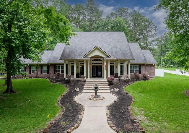 1st image of 289 Broadmoor Dr, Huntsville, TX 77340 | MLS# 13319003