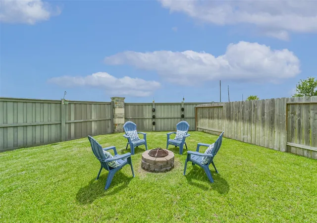 Photo 1 of Single family home for sale at 906 Dairy Prairie Dr, Rosharon, TX 77583 | MLS# 42754370 | Listing updated on 2026-09-09