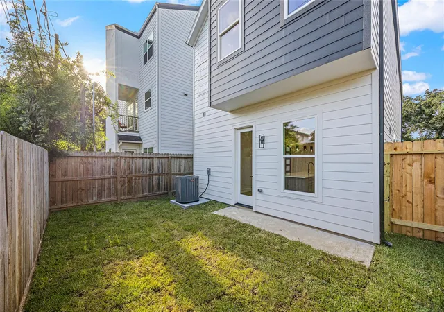 49th image of 2477 Carmel St, Houston, TX 77091 | MLS# 11559671