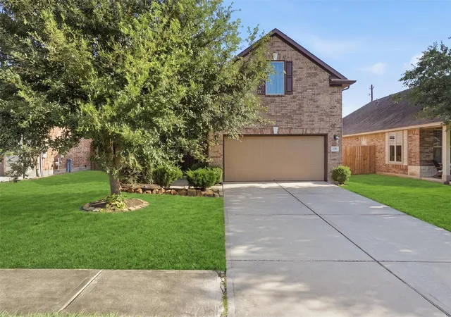 2nd image of 138 Bayside Crossing Dr, La Porte, TX 77571 | MLS# 42424002