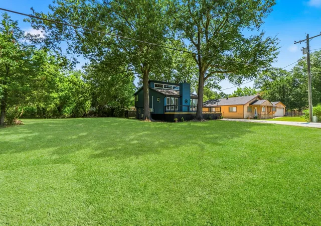 Photo 3 of Single family home for sale at 300 Water View Dr, Livingston, TX 77351 | MLS# 58856867 | Listing updated on 2026-09-22