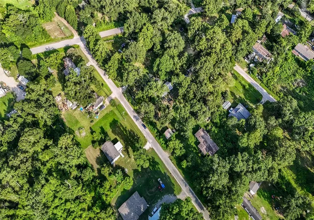 28th image of 19426 Trail Oak Dr, Conroe, TX 77302 | MLS# 90659931