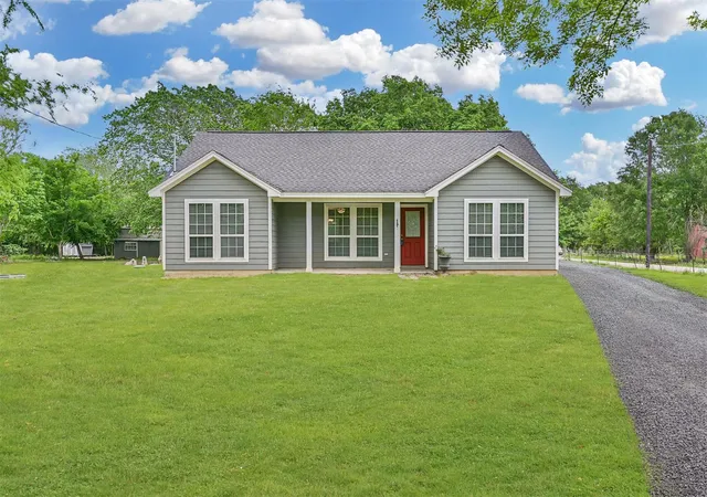1st image of 10533 Mary Ln, Manvel, TX 77578 | MLS# 32553953