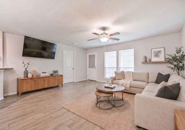 2nd image of 10533 Mary Ln, Manvel, TX 77578 | MLS# 32553953