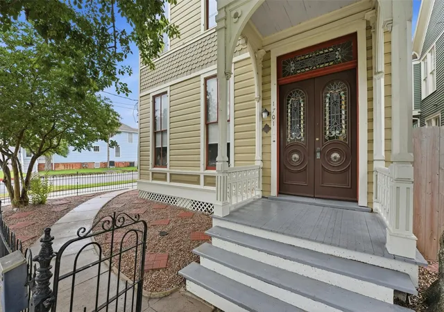 25th image of 1701 Ball, Galveston, TX 77550 | MLS# 49323048