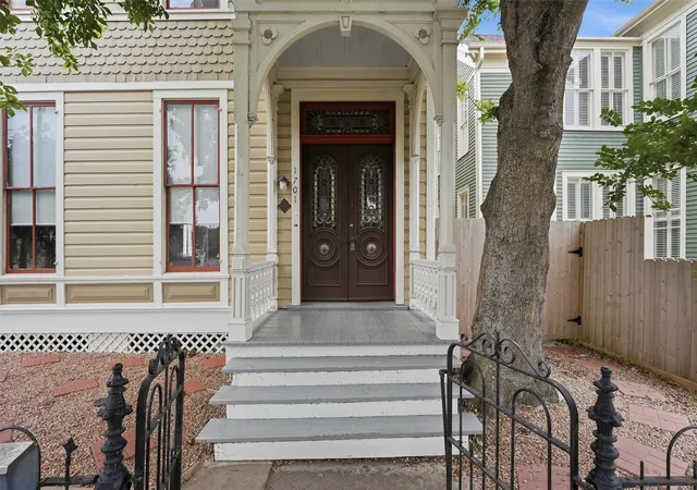 3rd image of 1701 Ball, Galveston, TX 77550 | MLS# 49323048