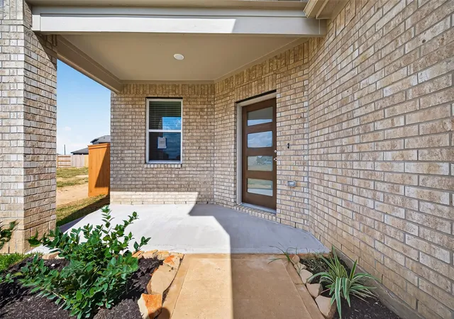 Photo 3 of Single family home for sale at 27222 Clear Breeze Dr, Katy, TX 77493 | MLS# 15158332 | Listing updated on 2026-08-30