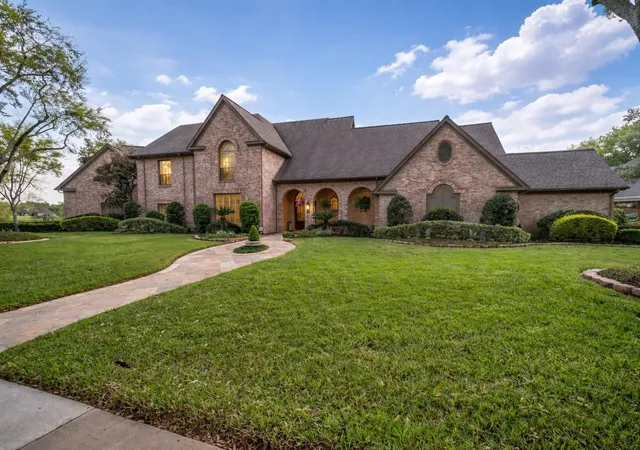 1st image of 23 Muirfield Wy, Sugar Land, TX 77479 | MLS# 47407424