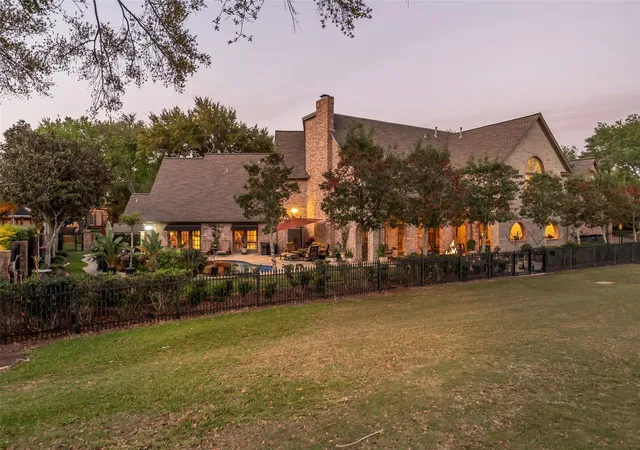 2nd image of 23 Muirfield Wy, Sugar Land, TX 77479 | MLS# 47407424