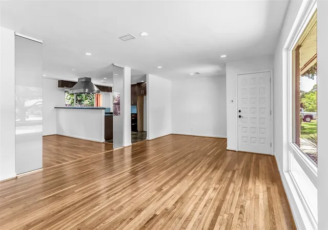 Photo 3 of Single family home for sale at 4417 Willowbend Blvd, Houston, TX 77035 | MLS# 33143829 | Listing updated on 2026-09-13