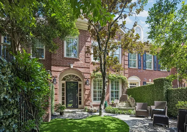 22nd image of 3384 Maroneal St, Houston, TX 77025 | MLS# 67837437