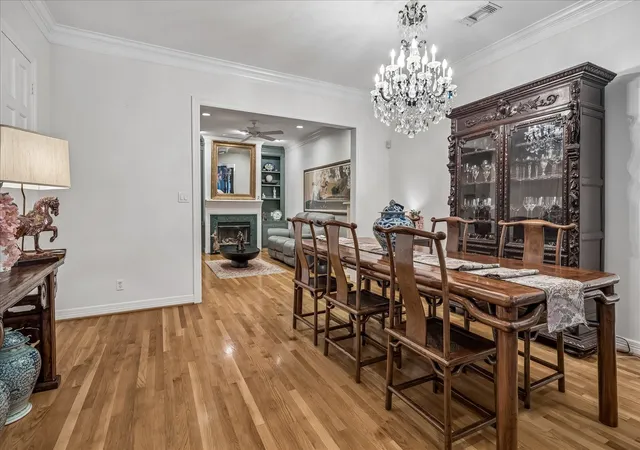 4th image of 3384 Maroneal St, Houston, TX 77025 | MLS# 67837437