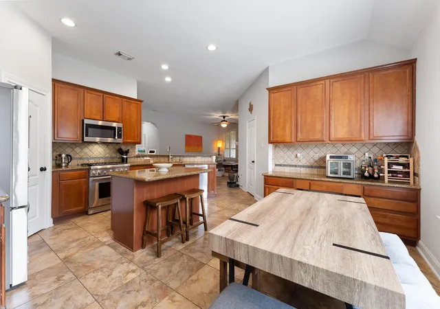 Photo 1 of Single family home for sale at 15 Tillamook Ct, Spring, TX 77389 | MLS# 22800379 | Listing updated on 2026-09-04