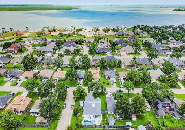 1st image of 2525 40th Ave N, Texas City, TX 77590 | MLS# 12309102