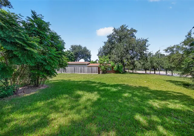 3rd image of 5639 W Bellfort Ave, Houston, TX 77035 | MLS# 78048491