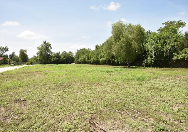 1st image of 104 Devi Ln, Pearland, TX 77584 | MLS# 31554208