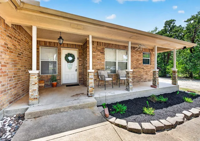 Photo 3 of Single family home for sale at 6826 Bendwood, College Station, TX 77845 | MLS# 31862180 | Listing updated on 2026-09-15