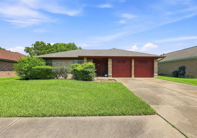 Photo 1 of Single family home for sale at 6511 Marisol Dr, Houston, TX 77083 | MLS# 5256323 | Listing updated on 2026-09-11